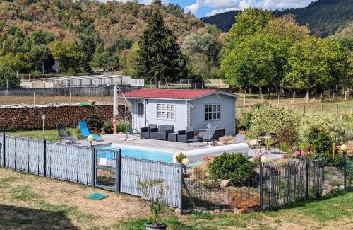 Retournac Bed & Breakfast | Chambre d'hôtes en ferme restaurée avec piscine et espace pour groupes - FR-1-582-504