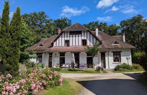 Ligny-le-Ribault Bed & Breakfast | Chambre d'hôtes 'Perle' avec WiFi, TV, petit-déjeuner inclus - FR-1-590-508