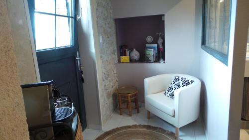 Monprimblanc Bed & Breakfast | Chambre d'hôtes Le Paon Blanc