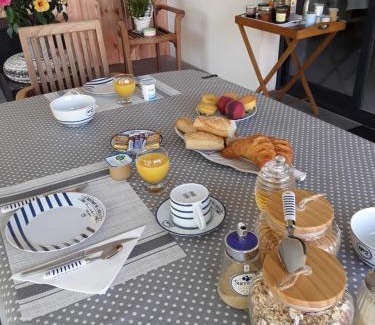 Mios Bed & Breakfast | Chambre d'hôtes les Iris à Mios sur le Bassin d'Arcachon