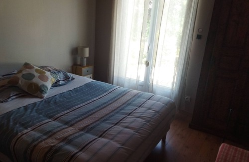 Dommartin Villa | Chambre Dans un Havre de Paix