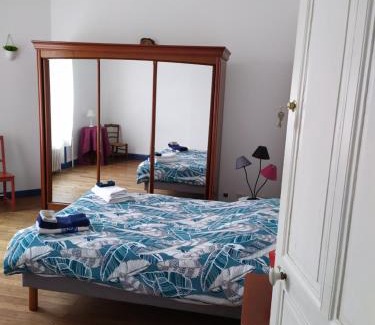 Airvault House | Chambre dans une maison bourgeoise 3