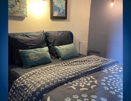 Pierrelatte House | Chambre Double La Cigale Insolite