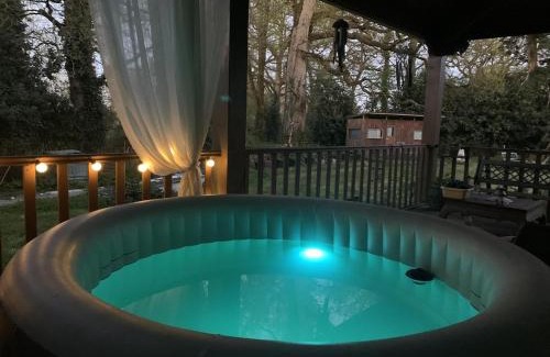 Corcoue-sur-Logne Bed & Breakfast | Chambre d'hôtes Sous Les Grands Chênes LOVE