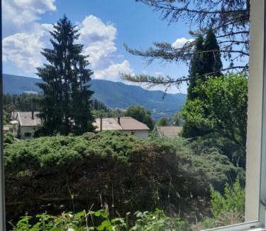 Saint-Claude Bed & Breakfast | chambre Haut jura