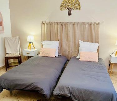 Lezignan-la-Cebe House | Chambre indépendante à Lezignan-la-Cèbe