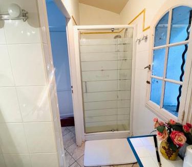 Lezignan-la-Cebe House | Chambre indépendante à Lezignan-la-Cèbe
