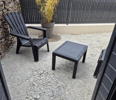 Bouguenais Bed & Breakfast | Chambre indépendante avec terrasse extérieure proche aéroport et Nantes centre