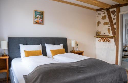 Eguisheim House | Chambre Pin Up Wings