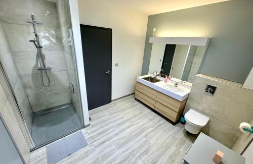 Hundsbach House | Chambre pour 2 au calme climatisée