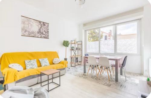 Tarbes House | Chambre privée face à la gare