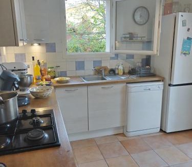 La Saulce House | CHAMBRE PRIVEE chez l'HABITANT SALLE d'eau WC Privatifs