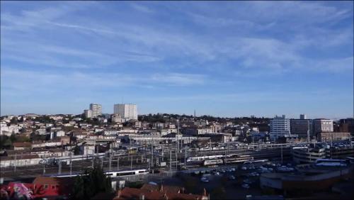 Toulouse East House | Chambre & table d'hôte à 5 min de la gare Matabiau