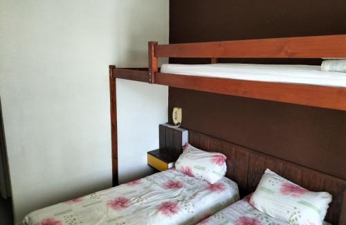 Vallouise-Pelvoux House | Chambre Triple avec Balcon et Salle de Bains Privative 4
