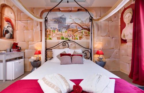 Republique Hotel | Chambre VENUS avec Jacuzzi privatif