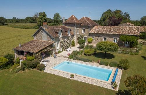 Vouneuil-sur-Vienne Bed & Breakfast | Chambres d'Hôtes La Pocterie