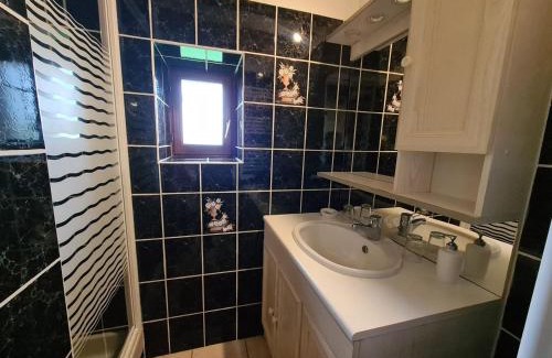Saulnay Bed & Breakfast | Chambres d'hôtes au calme avec salle de jeux en Berry - FR-1-591-678
