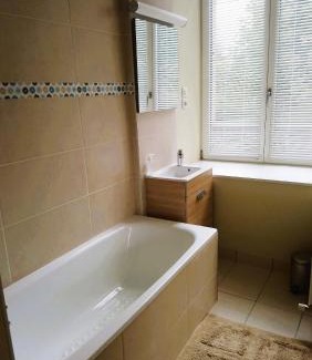 Morvillars Bed & Breakfast | Chambres d'hôtes au Château Léon