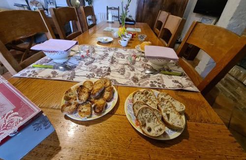 Saulnay Bed & Breakfast | Chambres d'hôtes avec salle de jeux en Berry - FR-1-591-694