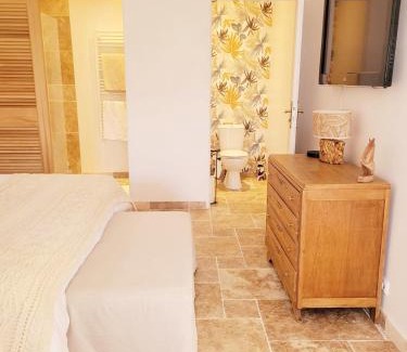 Mansigne Bed & Breakfast | Chambres d'hôtes de La Vallée