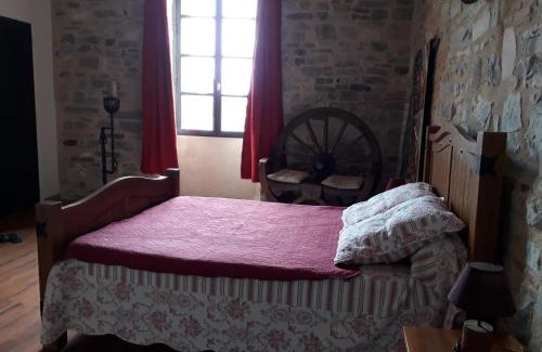 Cordes-sur-Ciel Bed & Breakfast | Chambres d'hôtes l'Escuelle des Chevaliers