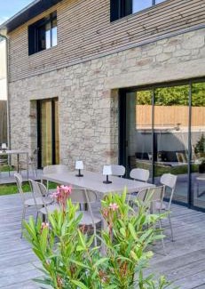 La Menardais Apartment | Chambres d'hôtes 'La Clairière aux Chênes'