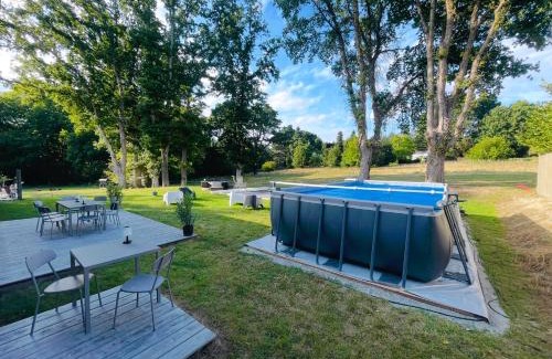 La Menardais Apartment | Chambres d'hôtes 'La Clairière aux Chênes'