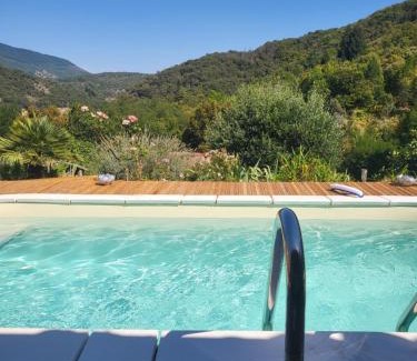 Meyras Bed & Breakfast | Chambres d'hôtes La Storya