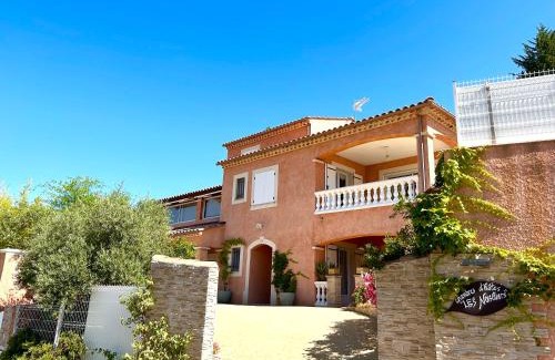 Digne-les-Bains Bed & Breakfast | Chambres d'hôtes Les Noisetiers