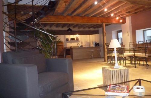 Sens-Beaujeu Bed & Breakfast | Chambres d'Hôtes Les Potiers