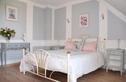 Champguyon House | Chambres d’Hôtes Les Rougemonts