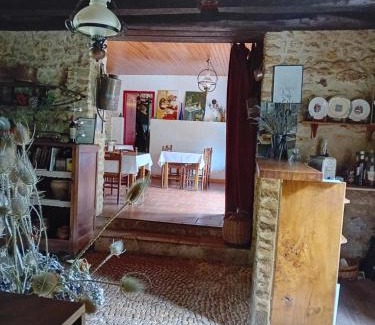 Le Buisson-de-Cadouin Bed & Breakfast | CHAMBRES d'HOTES LE ROUSSEL