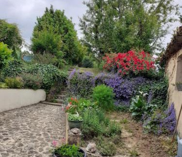 Le Buisson-de-Cadouin Bed & Breakfast | CHAMBRES d'HOTES LE ROUSSEL