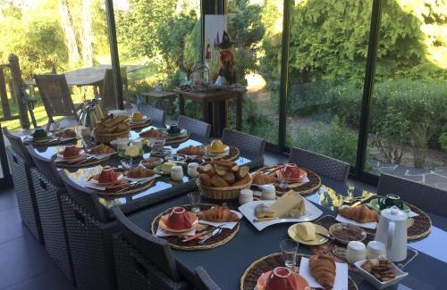 Saint-Bonnet-de-Salers Bed & Breakfast | Chambres d'Hôtes Le Moulin du Pont