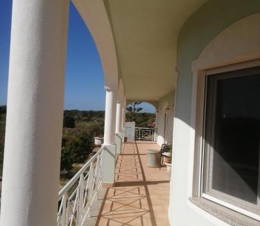 Bensafrim House | Chambres Guest house