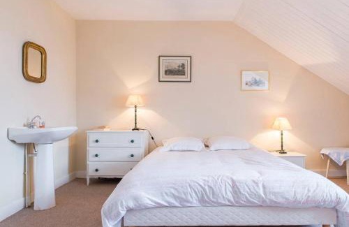 Waldeck-Sully Bed & Breakfast | Chambres Saint Donatien