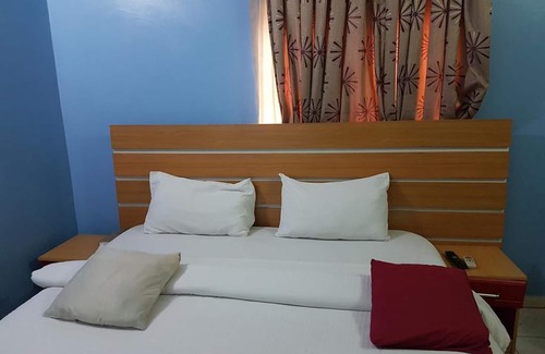 Oshodi-Isolo Hotel | Chamcce Hotel