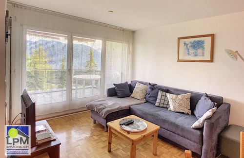 Leysin Apartment | Chamossaire B502 5 minutes from the cable cars and near the centre, modern apartment house. Apartmen