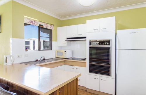 Tuncurry Apartment | Champagne Court 1 close to Bowling club and rockpool
