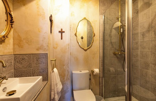 Condom Hotel | Champagne House