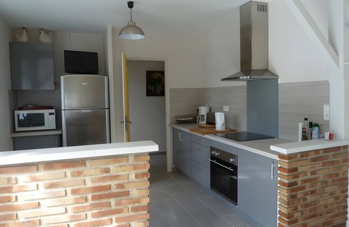Montpon-Menesterol House | Champaubier House – Heated Pool, Private Park, Ideal for 10 Guests in Montpon-Ménestérol