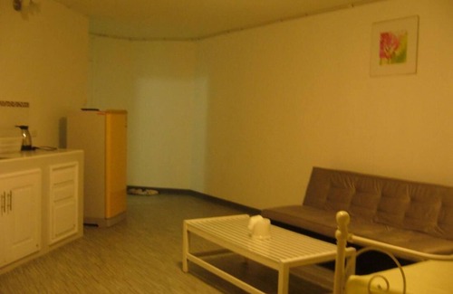 Ban Mai House | Chan Kim Don Mueang Guest House Triple room