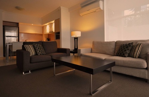 Varsity Lakes Apartment | Chancellor Lakeside