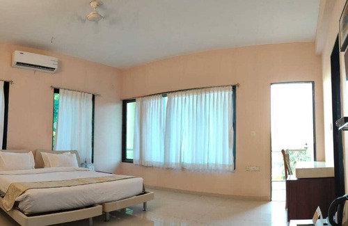 Navsari Hotel | Chandan Van Club and Resort - Navsari
