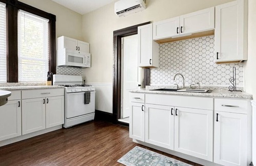 Evansville Apartment | Chandler E/Downtown EVV Studio Apt