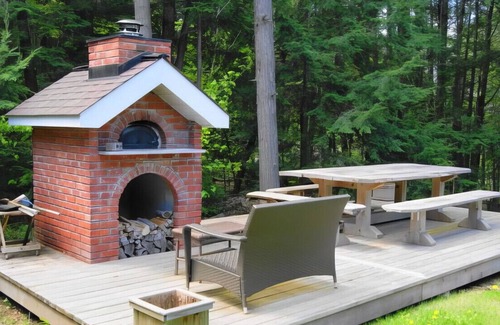 North Kawartha House | Chandos Lake Magic: Stunning Vistas, Beauty, and Sunsets