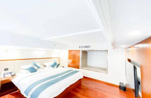 Changbai Mountain West Slope Hotel | Changbaishan Wanda Yue Loft Hot Spring Hotel