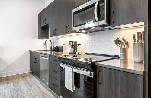 Channel District Apartment | Channelside | Remote Work | Amazing View