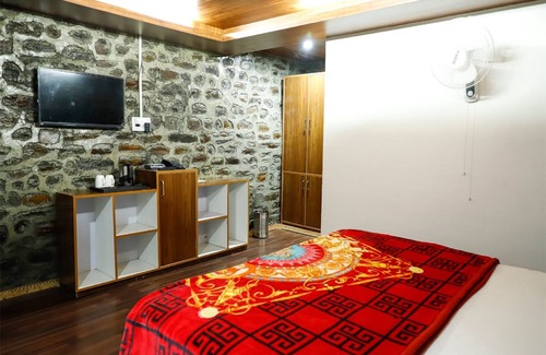 Rohru Hotel | Chanshal Camps and Resort