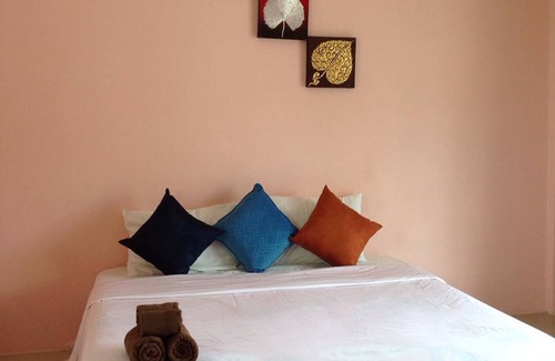 Khlong Khut Hotel | Chao Khun Resort